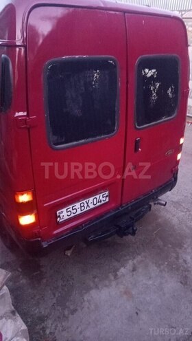 Ford Transit-10