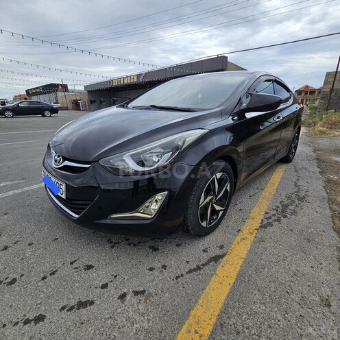 Hyundai Elantra-3