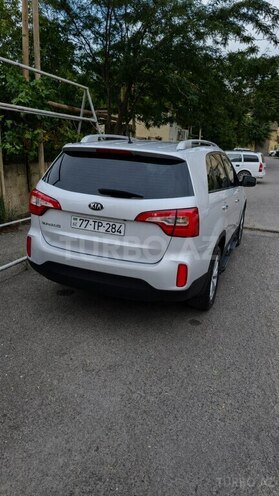 Kia Sorento-2