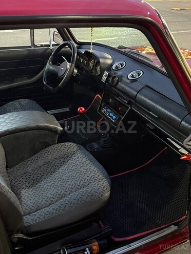 LADA (VAZ) 2106-7
