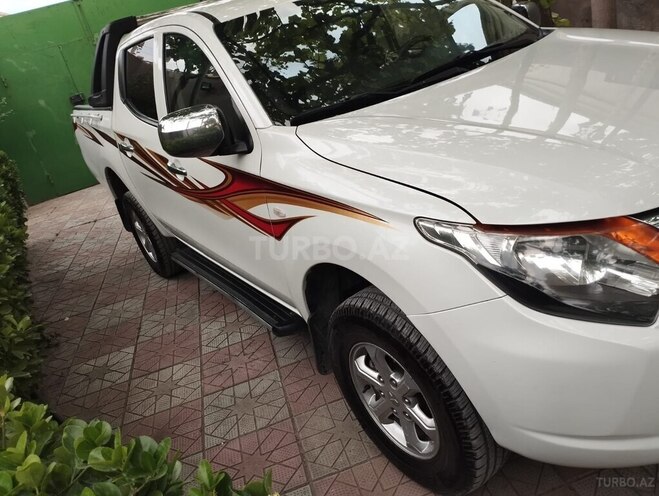 Mitsubishi L200-6