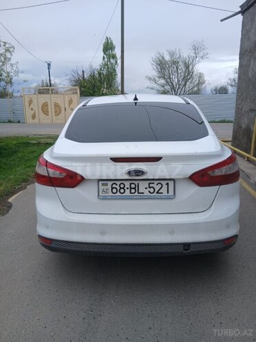Ford Focus-2