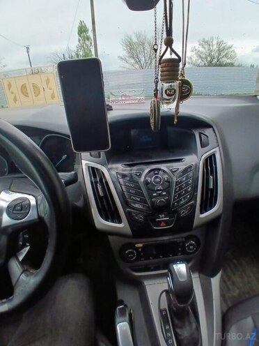 Ford Focus-6