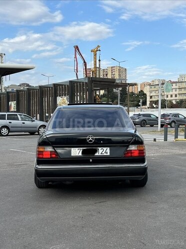 Mercedes E 220-4