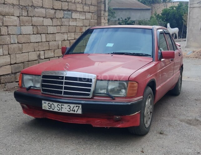 Mercedes 190-4