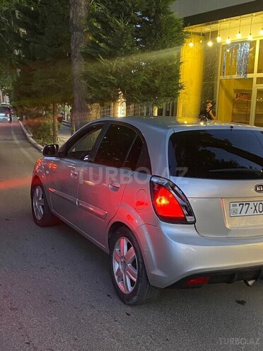 Kia Rio-4