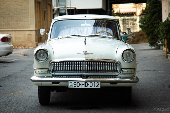 GAZ 21 "Volga"-1