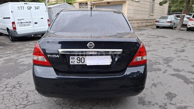 Nissan Tiida-19
