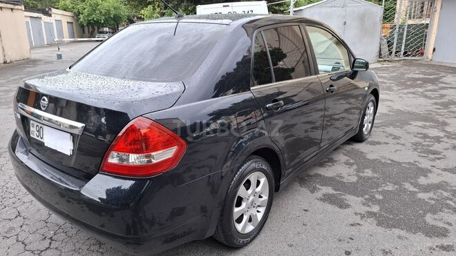 Nissan Tiida-17