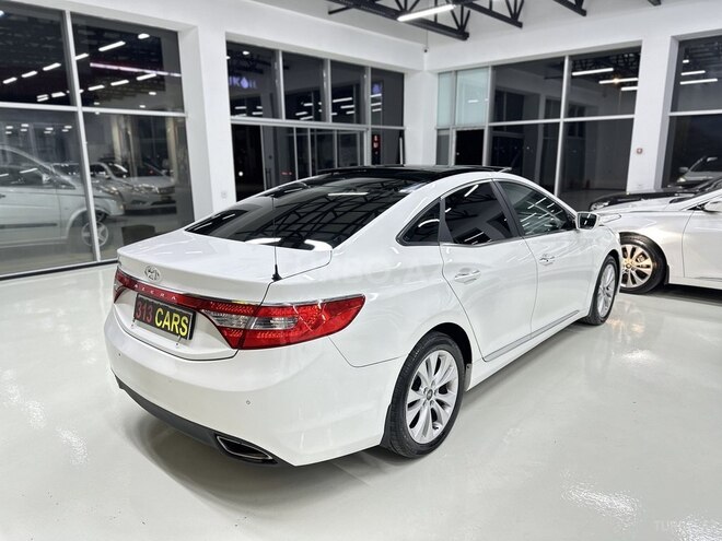 Hyundai Azera-8