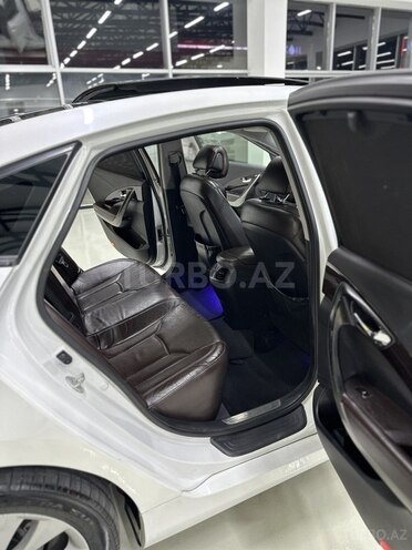 Hyundai Azera-16