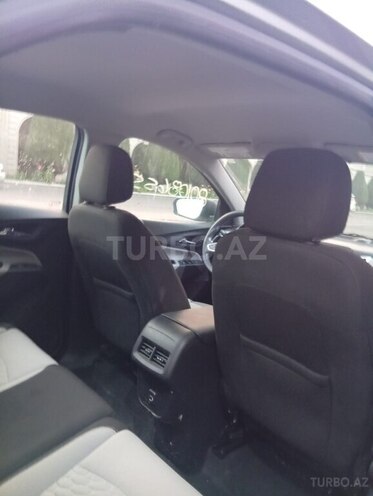 Chevrolet Equinox-7