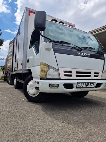 Isuzu NPR 66 P-3