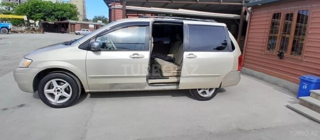 Mazda MPV-8