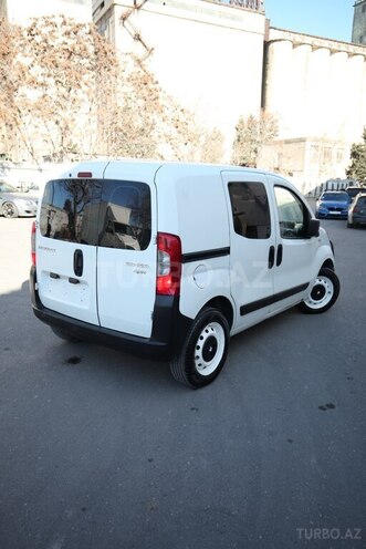 Peugeot Bipper-11