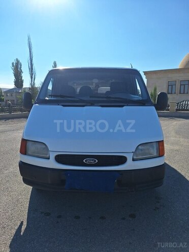 Ford Transit-1