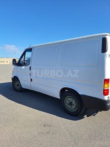 Ford Transit-7