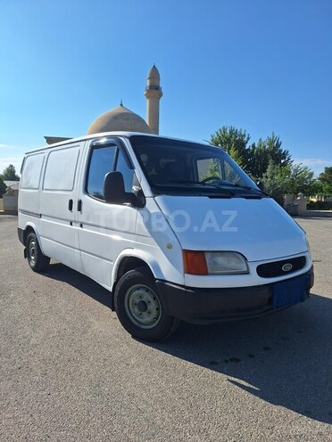 Ford Transit-4