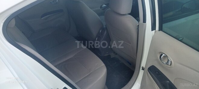 Nissan Sunny-6