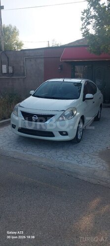 Nissan Sunny-5
