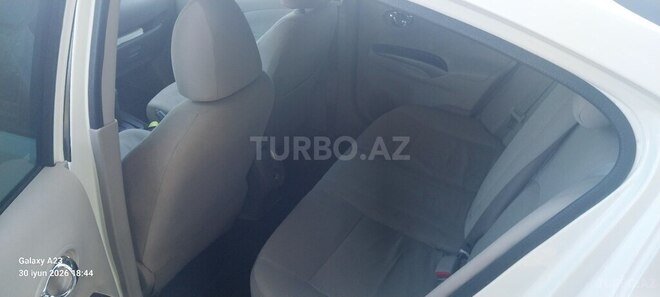 Nissan Sunny-8