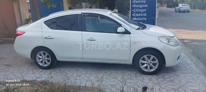 Nissan Sunny-9