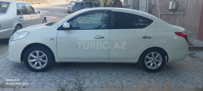 Nissan Sunny-10