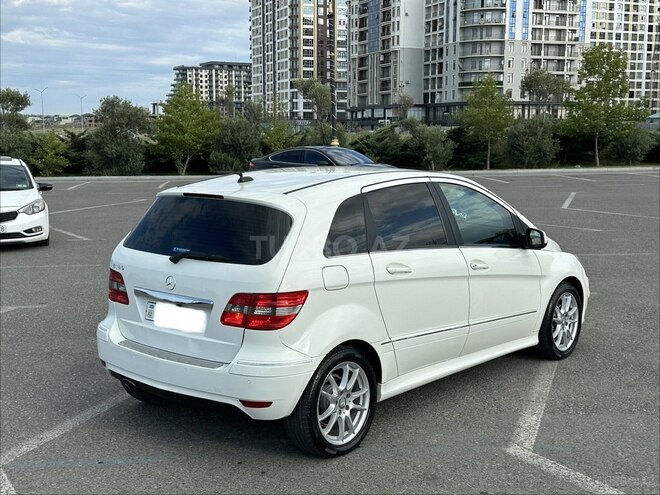 Mercedes B 170-4