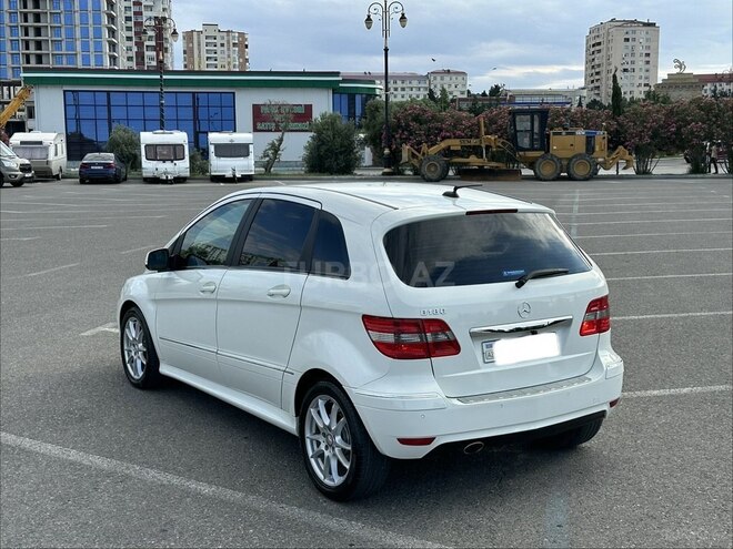 Mercedes B 170-5