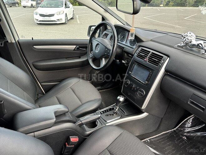 Mercedes B 170-7