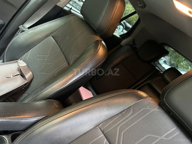 Chevrolet Trax-6