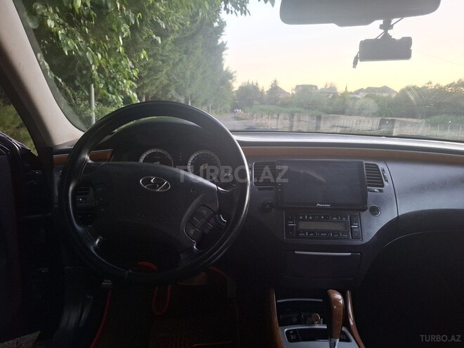 Hyundai Azera-7