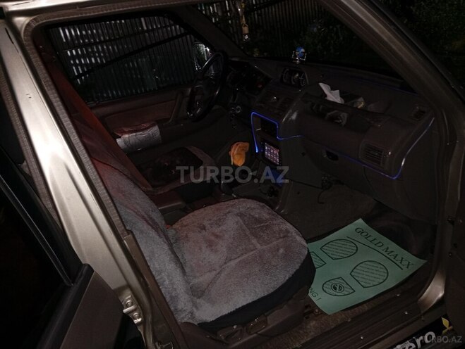 Mitsubishi Pajero-9