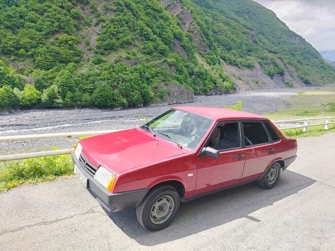 LADA (VAZ) 21099-1