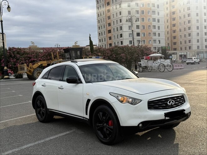 Infiniti FX35-4