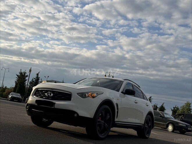 Infiniti FX35-10