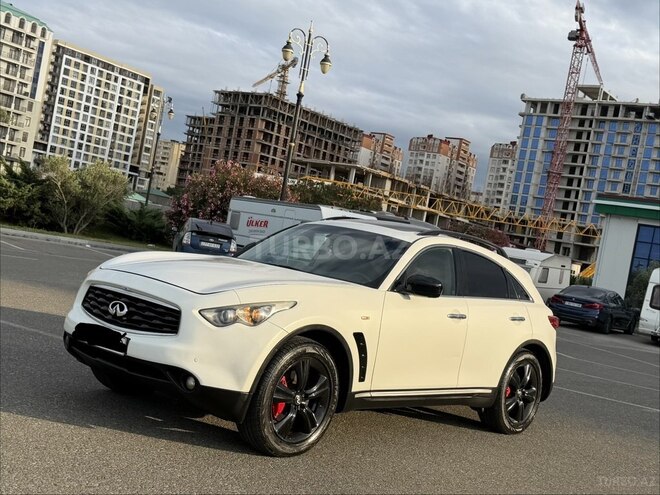 Infiniti FX35-3