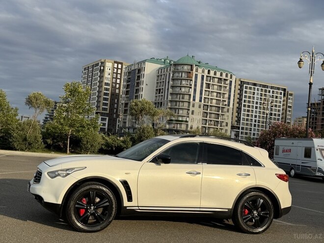 Infiniti FX35-7