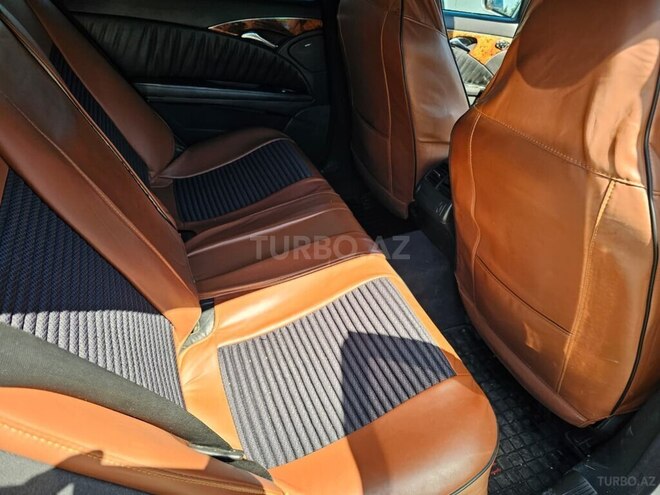 Mercedes E 270-7