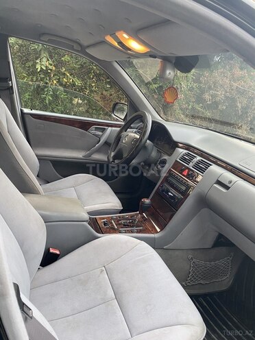 Mercedes E 220-7