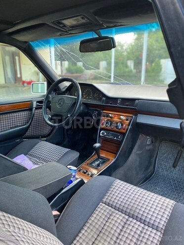 Mercedes 220 E-3
