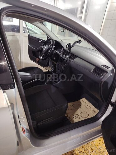 Skoda Rapid-5