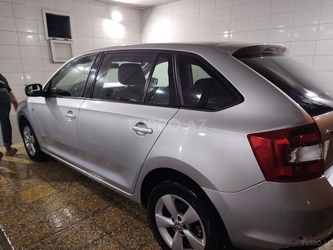 Skoda Rapid-2