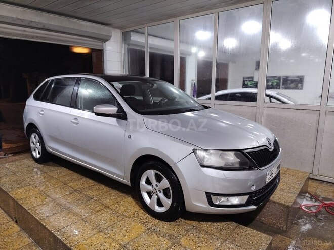 Skoda Rapid-10