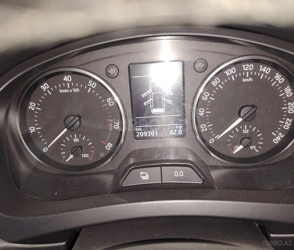 Skoda Rapid-9