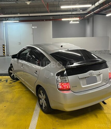 Toyota Prius-7