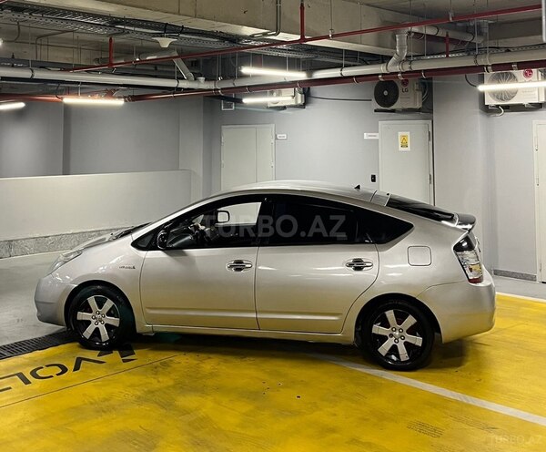Toyota Prius-9