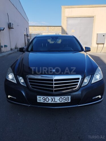 Mercedes E 220-1