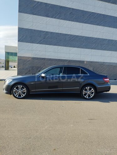 Mercedes E 220-3