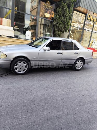 Mercedes C 180-3